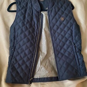 Vest Ariat size medium